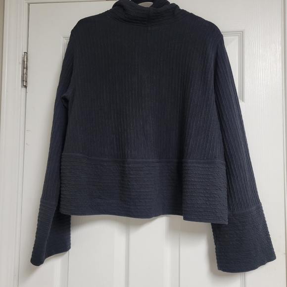 Lululemon Retreat Yourself Pullover. - Picture 4 of 11